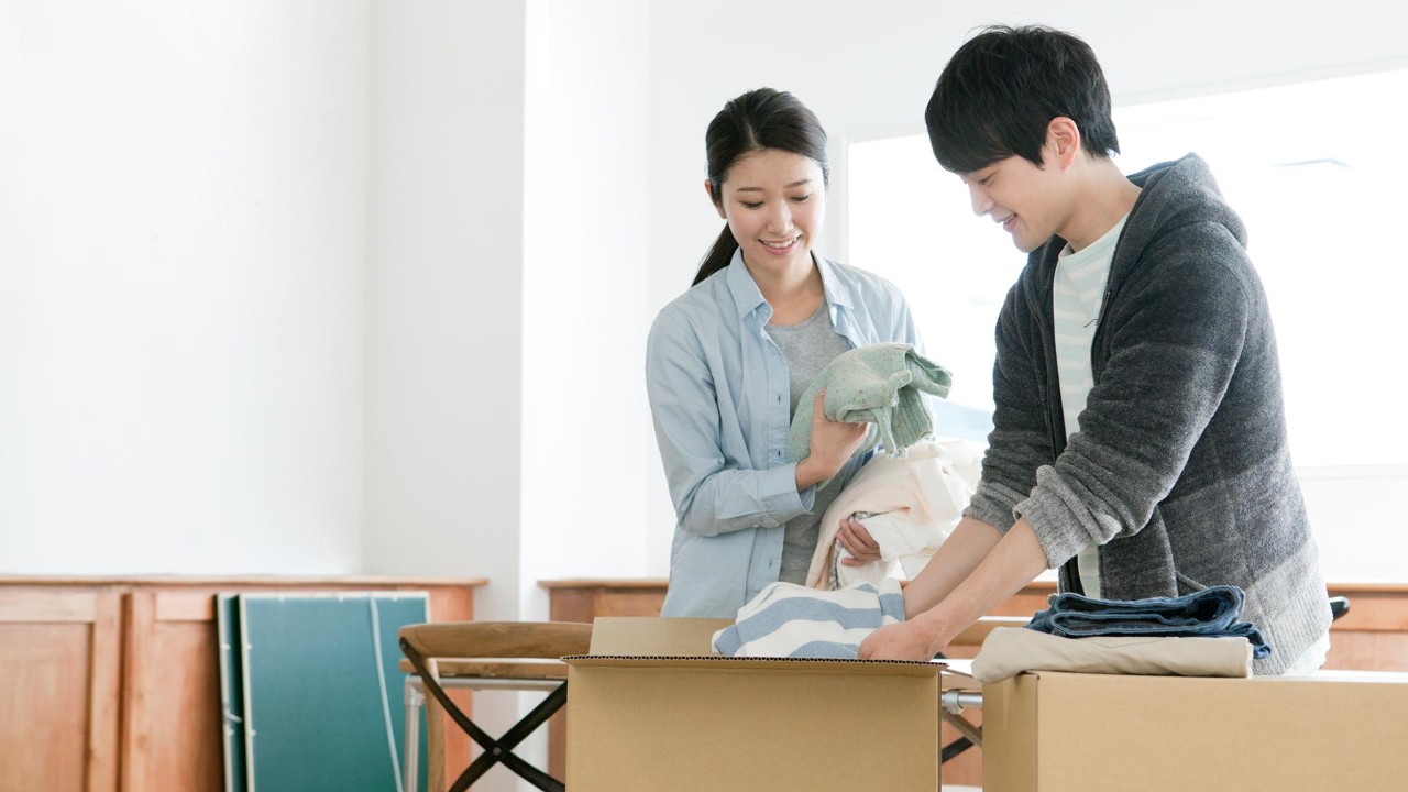 mom and son are bag packing; the image used for five reasons to study abroad