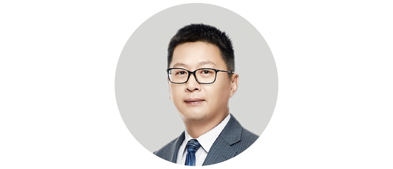 归凯先生-基金经理 ,现任嘉实基金成长风格投资总监,嘉实泰和、嘉实新兴产业、嘉实增长,嘉实瑞和两年期、嘉实远见精选两年持有、嘉实成长增强、嘉实领先成长基金经理。