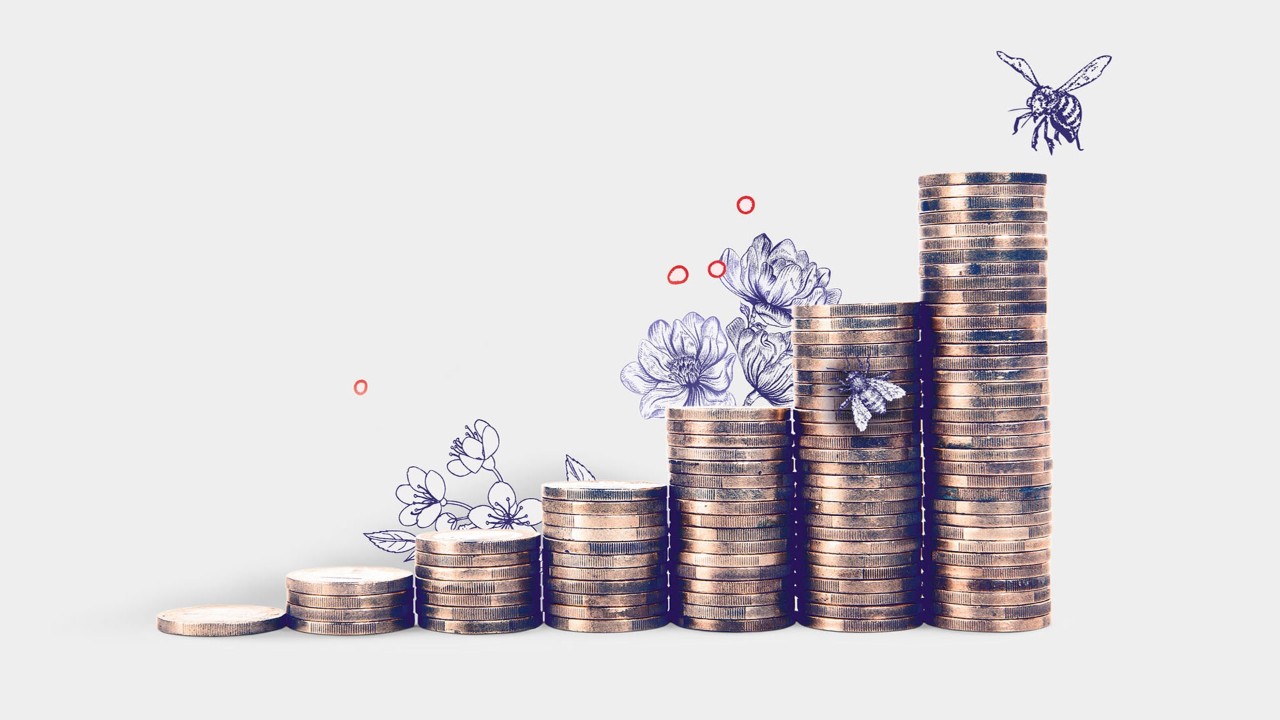堆叠成阶梯状的硬币;图片用于加入卓越理财 开启财富进阶