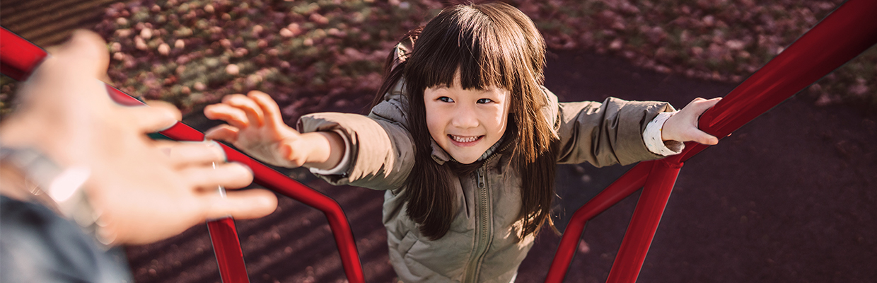 girl wearing a mask, the image used for grow with HSBC Premier Next Generation