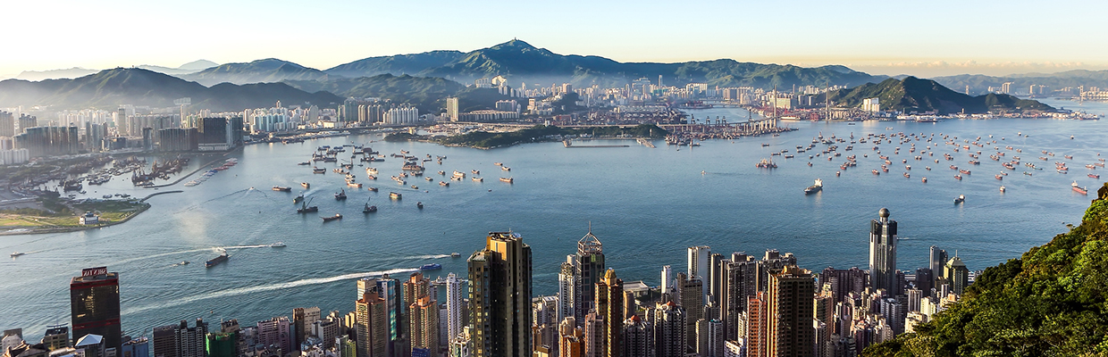 香港海边景色；图片用于香港互认基金（代销）