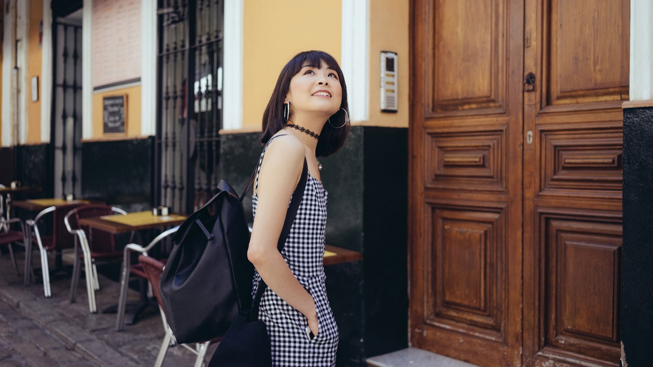 Girl looking up; the image used for free up funds